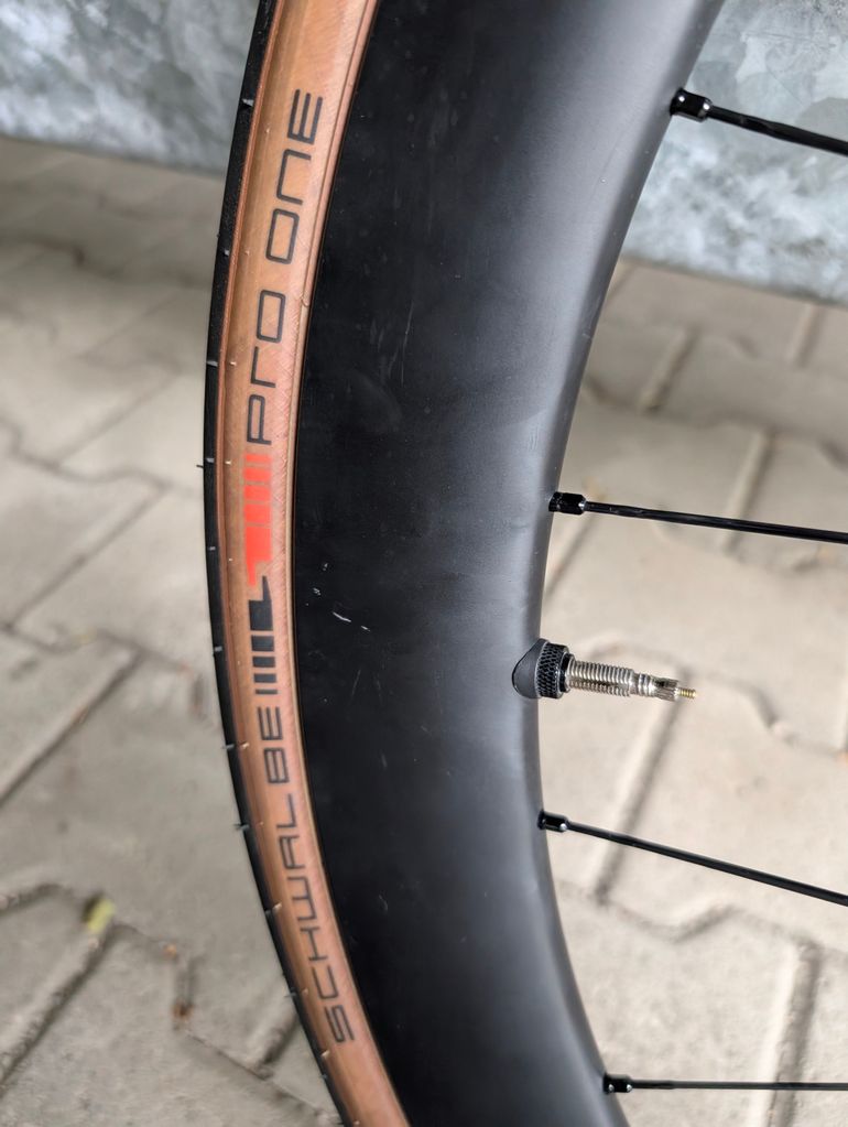 Used Shimano DURA-ACE C50 Disc Tubeless WH-R9270 2024 bike — image 10 of 17