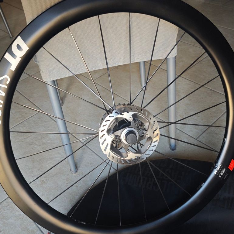 Used Dt Swiss Ruote ARC 1100 Dicut DB 50 Carbon Disc Tubeless Ready 2025 bike — image 8 of 12