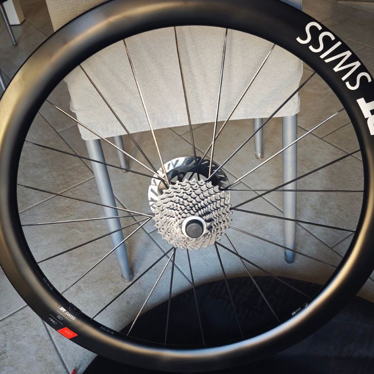 Used Dt Swiss Ruote ARC 1100 Dicut DB 50 Carbon Disc Tubeless Ready 2025 bike — image 5 of 12