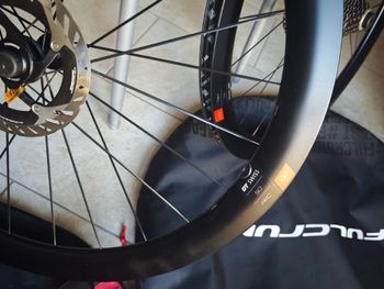 Used Dt Swiss Ruote ARC 1100 Dicut DB 50 Carbon Disc Tubeless Ready 2025 bike — image 10 of 12