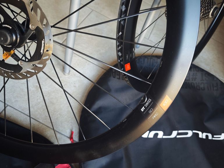 Used Dt Swiss Ruote ARC 1100 Dicut DB 50 Carbon Disc Tubeless Ready 2025 bike — image 10 of 12