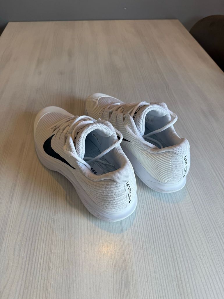 Used Nike Vapor 12 Tennis Shoes 2026 bike — image 4 of 6
