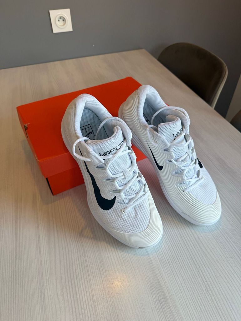 Used Nike Vapor 12 Tennis Shoes 2026 bike — image 1 of 6