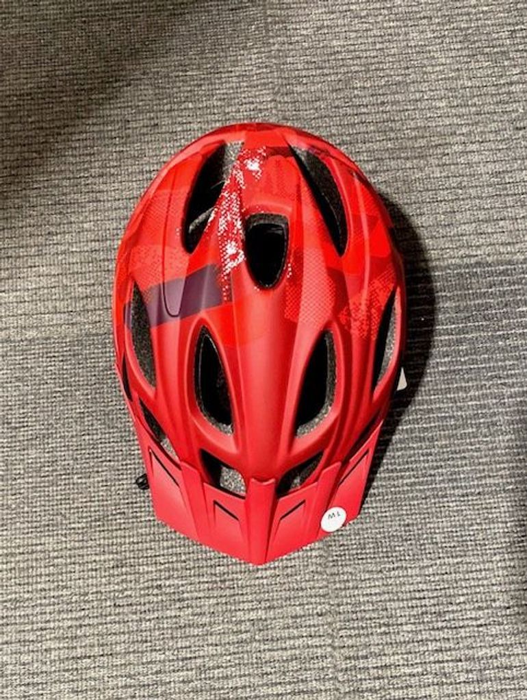Used Endura Hummvee Helmet 2025 bike — image 3 of 4