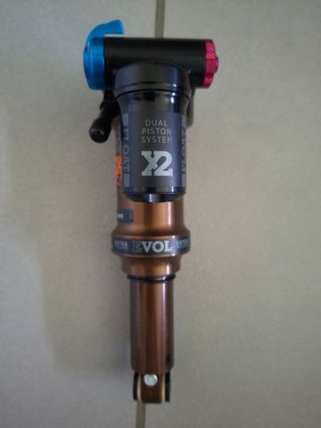 Brugt Fox DPX2 Factory Shock bike — billede 2 af 4