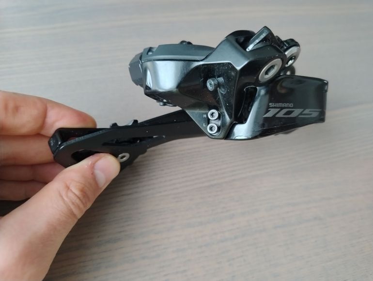 Used Shimano 105 Di2 ST-R7170-R + RD-R7150 bike — image 3 of 8