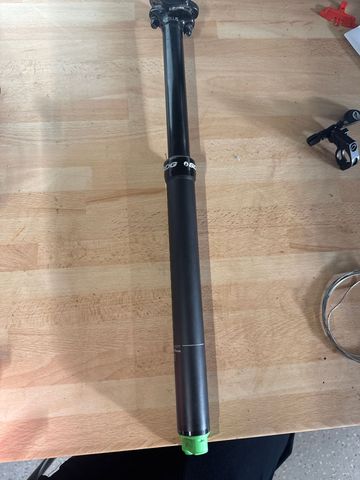 Brugt Sdg Dropper Post inkl. Hebel und Zug 2023 bike — billede 1 af 4