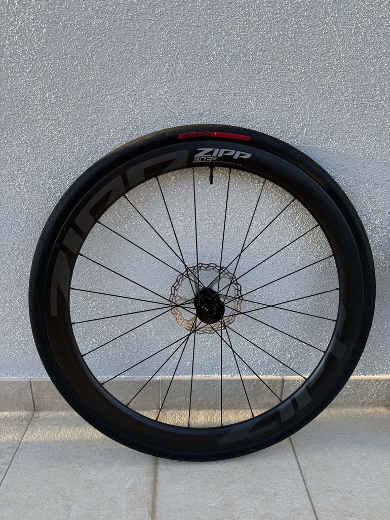 Used Zipp 303S Carbon Tubeless Wheel 2025 bike — image 2 of 5