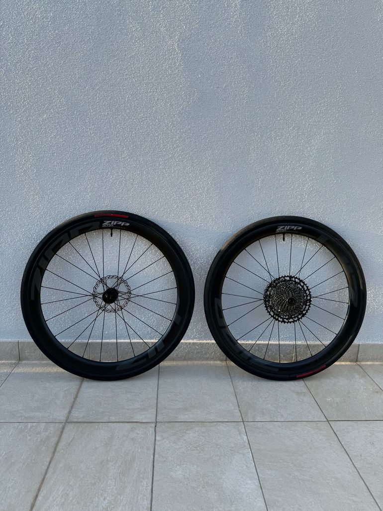 Used Zipp 303S Carbon Tubeless Wheel 2025 bike — image 1 of 5