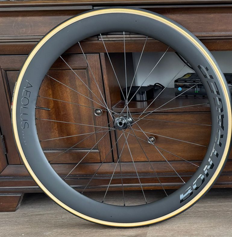 Used Bontrager Aeolus Pro 51 TLR Disc Road Wheel bike — image 2 of 2