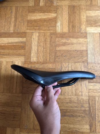 Used Fizik Aliante R5 2025 bike — image 3 of 5