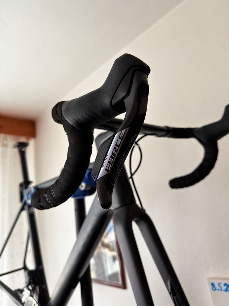 Used Sram RED eTap AXS D1 Groupset 2025 bike — image 2 of 6