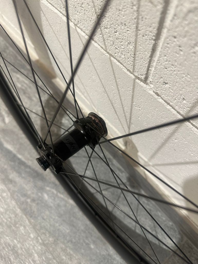 Used Bontrager Aelous Pro 51 2024 bike — image 9 of 12