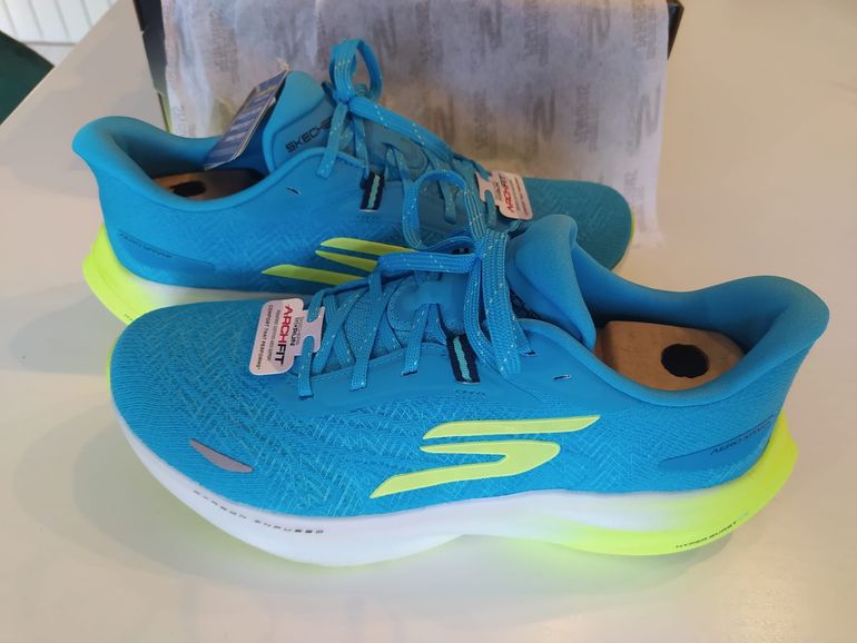 Used Skechers Aero Spark bike — image 1 of 8