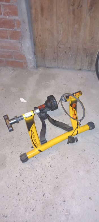 Used Elite Rullo 2010 bike