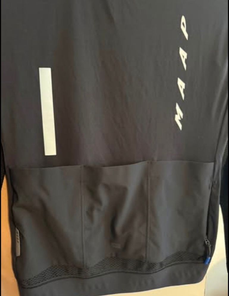 Used MAAP Evade Pro Base Long Sleeve Jersey 2.0 size M bike — image 6 of 6
