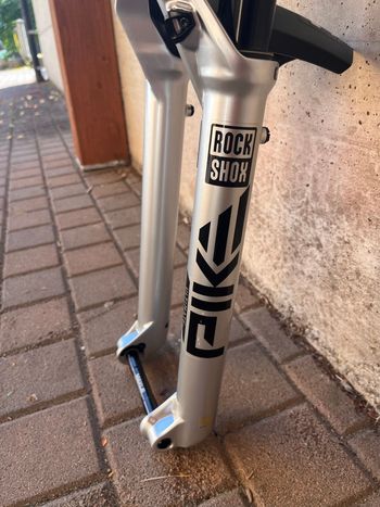 Used Rock Shox Pike Ultimate bike — image 7 of 25