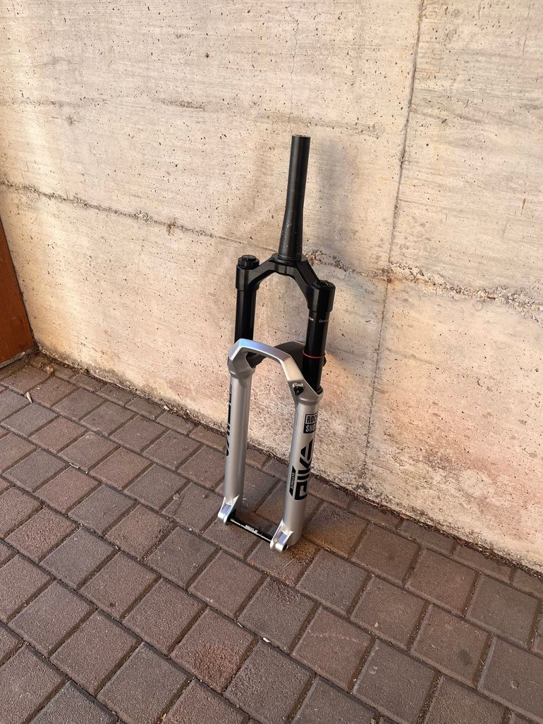 Used Rock Shox Pike Ultimate bike — image 1 of 25