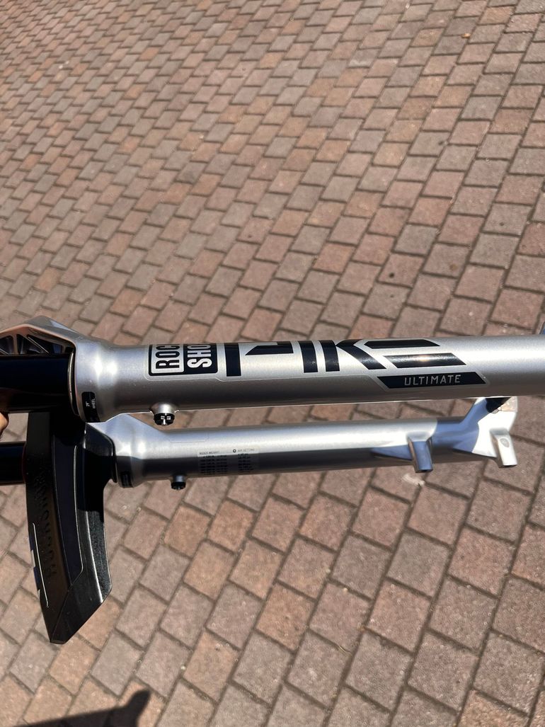 Used Rock Shox Pike Ultimate bike — image 15 of 25