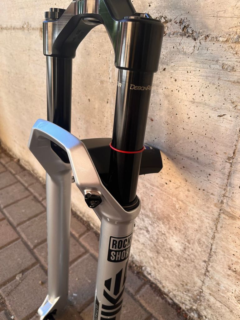 Used Rock Shox Pike Ultimate bike — image 8 of 25