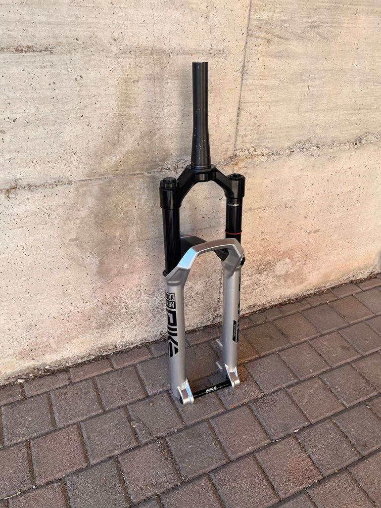 Used Rock Shox Pike Ultimate bike — image 2 of 25