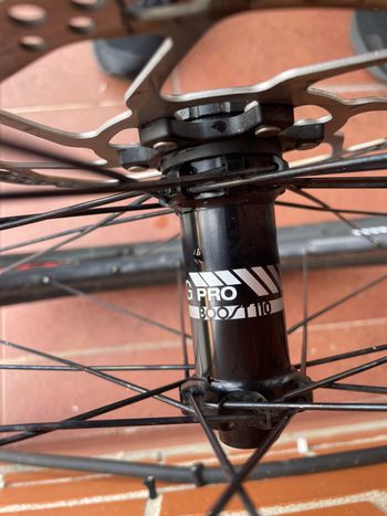 Used Bontrager Mustang Pro 29" TLR Wheel bike — image 3 of 5