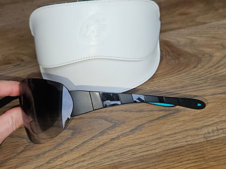 Used Assos zegho sunglasses bike — image 5 of 6