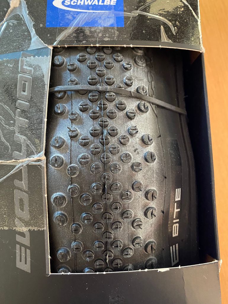 Used Schwalbe 50-622 28” X 2.00 G-ONE BITE Tires 2025 bike — image 5 of 6