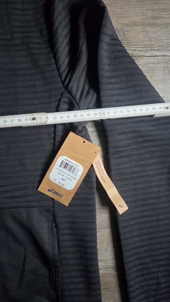 Used Asics Running Hoodie S.S bike — image 5 of 5