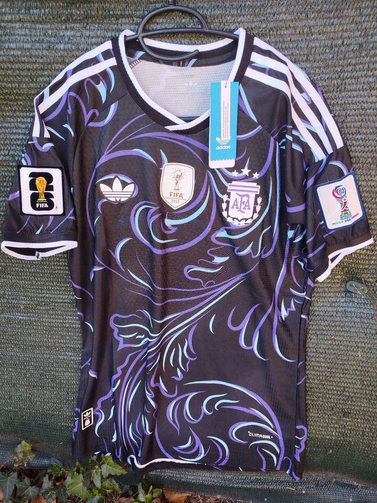 Used Adidas maillot de l'Argentine 2026 bike — image 1 of 5