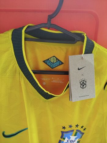 Used Nike maillot du Brésil 2026 bike — image 4 of 7