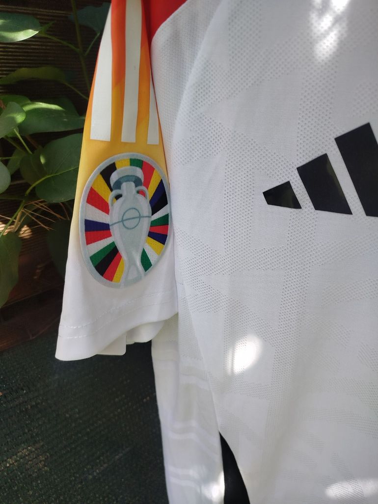 Used Adidas maillot de L Allemagne 2024 bike — image 4 of 5