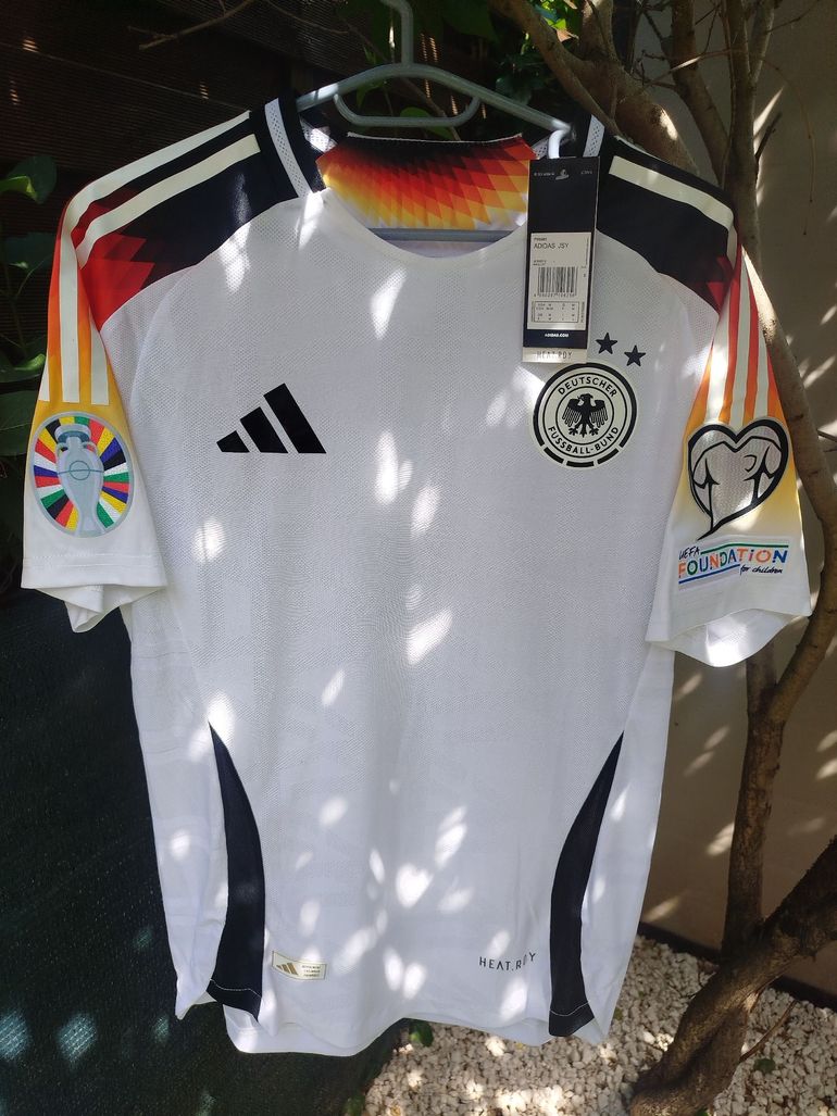 Used Adidas maillot de L Allemagne 2024 bike — image 1 of 5