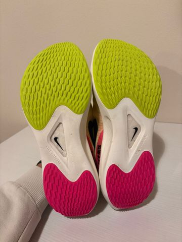 Brugt Nike zoomfly 5 2024 bike — billede 4 af 6