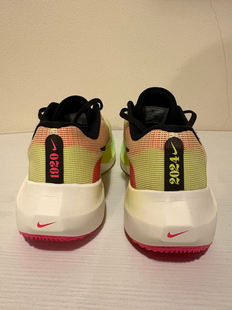 Used Nike zoomfly 5 2024 bike — image 3 of 6