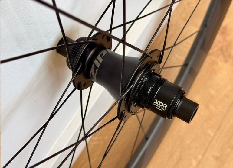 Used Zipp 404 Firecrest Tubeless Disc-brake 2026 bike — image 6 of 6