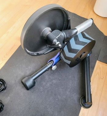 Used Wahoo Kickr V5 2022 bike — image 3 of 5