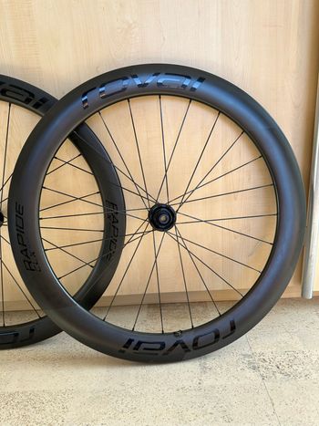 Used Roval Rapide CLX II 2025 bike — image 2 of 20