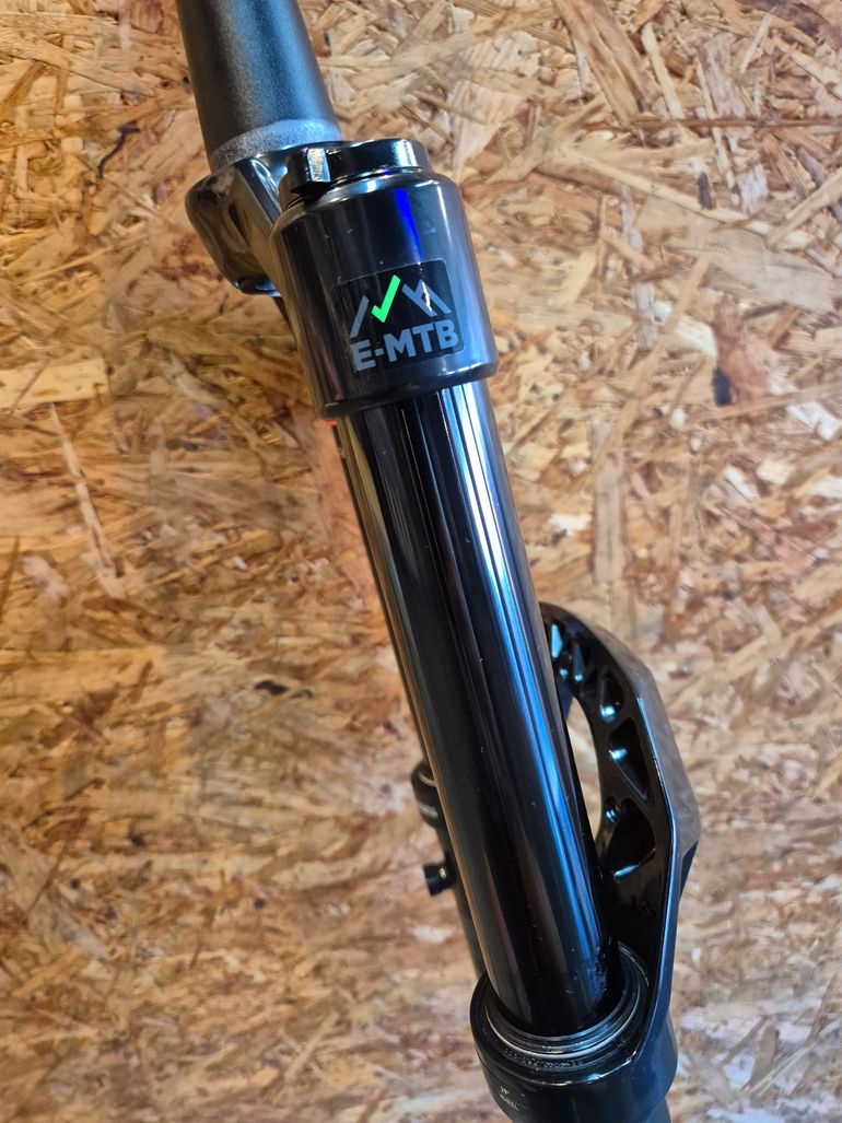 Used RockShox Lyrik 29'' 160mm bike — image 3 of 5