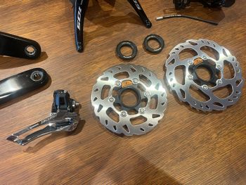 Used Shimano 105 Disc R7120 12 Speed 2025 bike — image 5 of 9