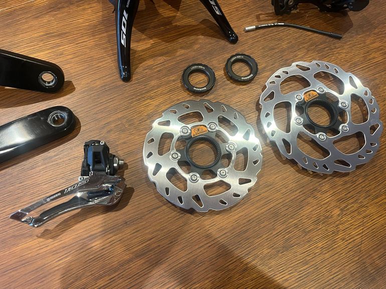 Used Shimano 105 Disc R7120 12 Speed 2025 bike — image 5 of 9