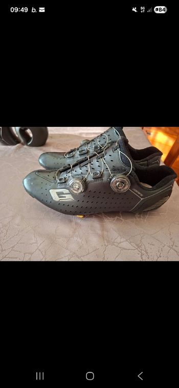 Used Gaerne Scarpe Ciclismo N44 bike — image 2 of 5