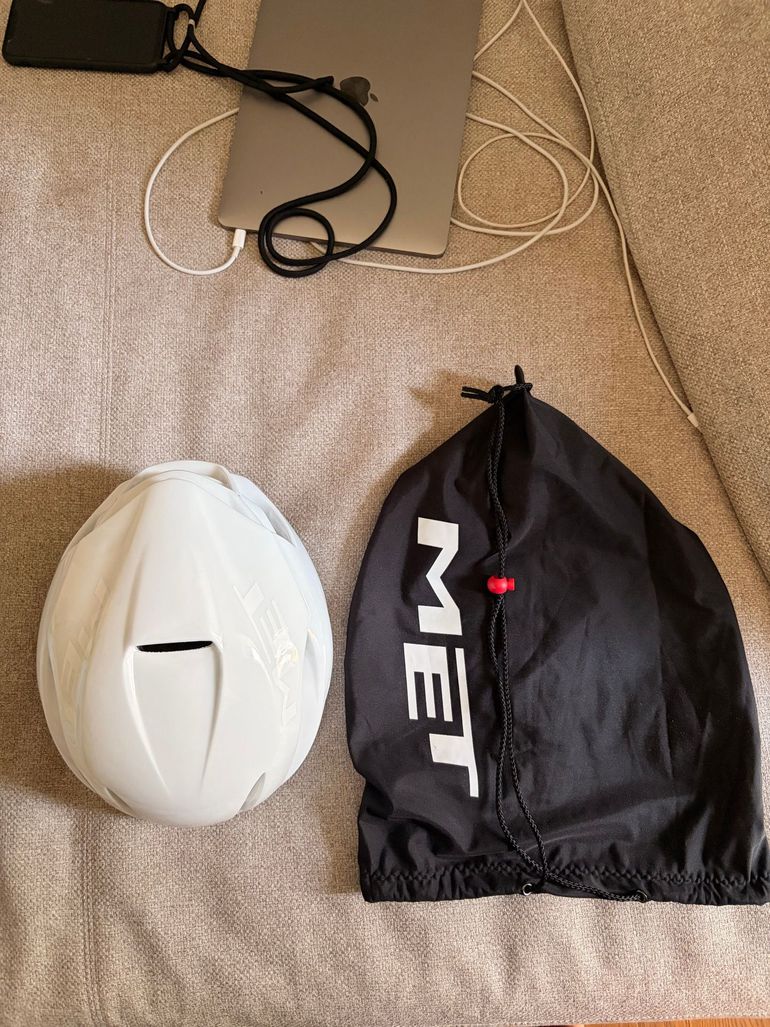 Used MET Manta Mips helmets - Absolute White bike — image 1 of 6