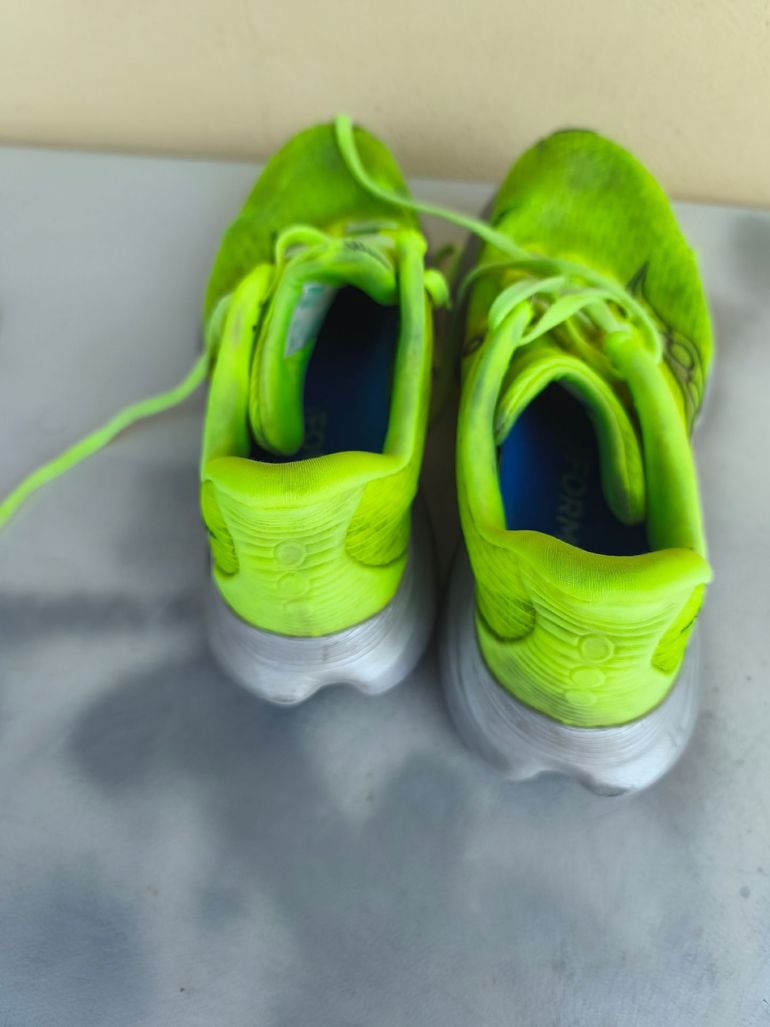 Used Saucony Kinvara 16 2025 bike — image 5 of 9
