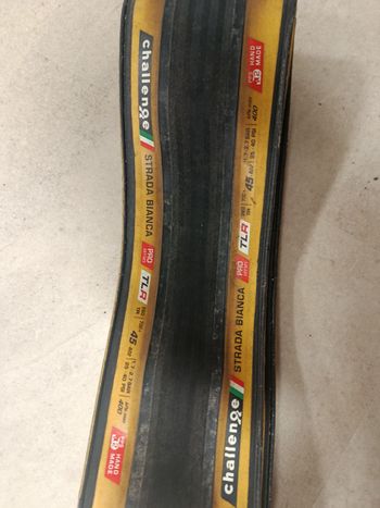 Used Challenge Strada Bianca Pro 700x45 bike — image 2 of 2