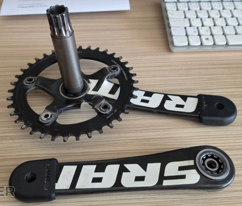 Used Sram Force Carbon Crankset 175 mm 38T bike — image 2 of 2