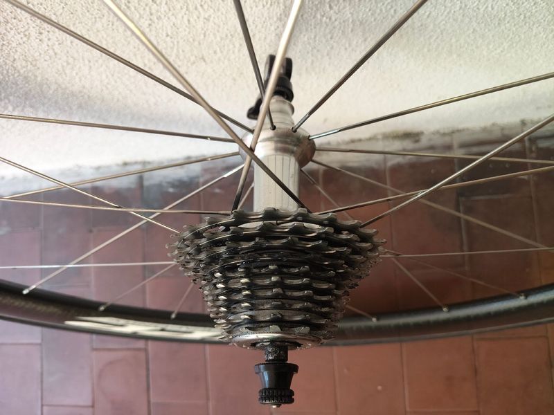 Used Zipp 404 bike — image 4 of 8