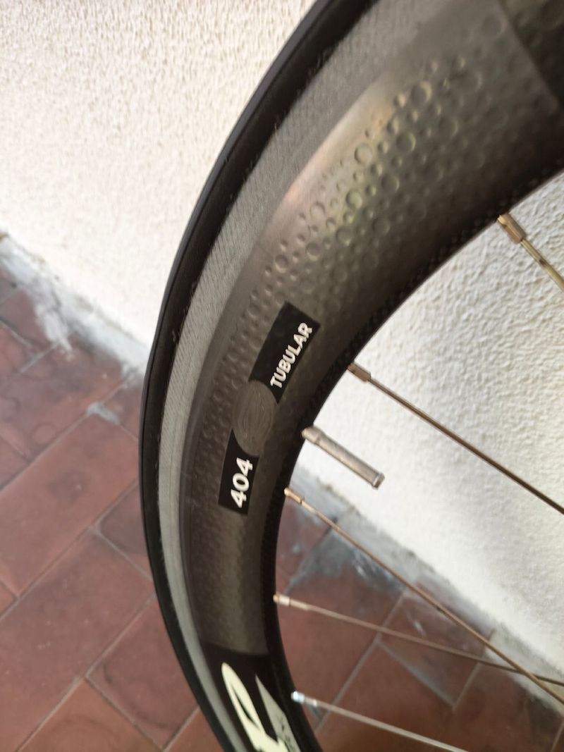Used Zipp 404 bike — image 5 of 8