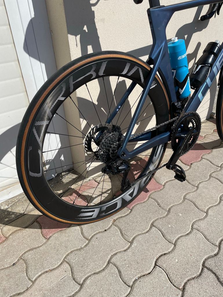 Used space carbon WS ROAD HOOKED + ERASE SP 2025 bike — image 6 of 6