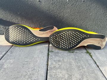 Tweedehands Asics MetaSpeed Ray 2025 bike — afbeelding 2 van 3